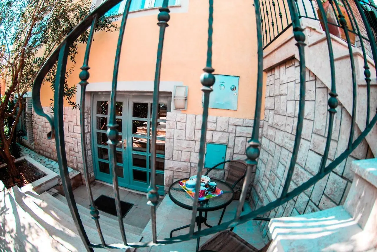 Polias Apartment Pula 0*,  Croatia