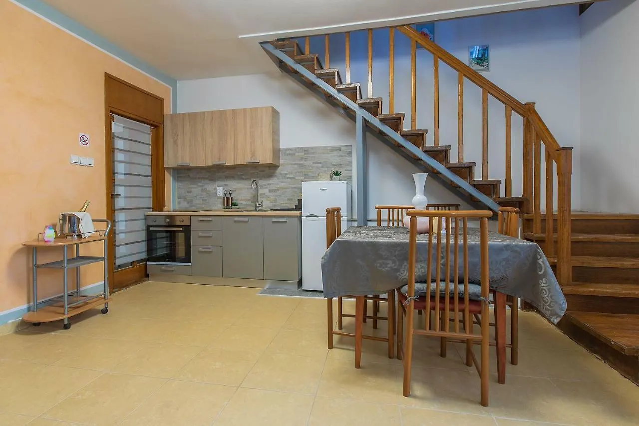 Polias Apartment Pula