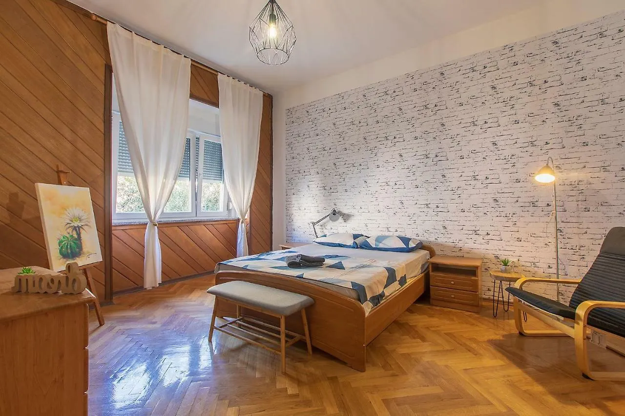 Polias Apartment Pula