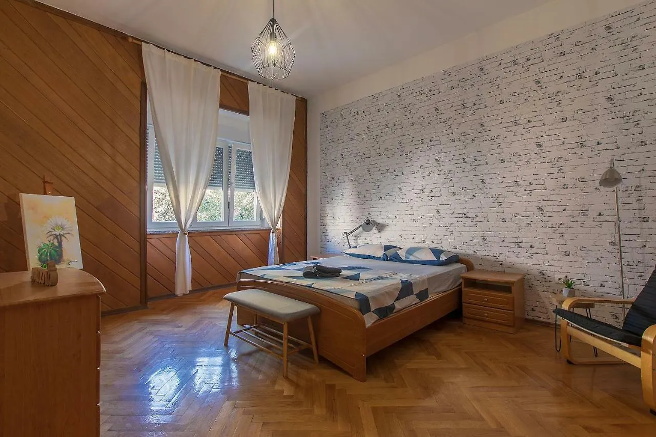 Polias Apartment Pula Croatia